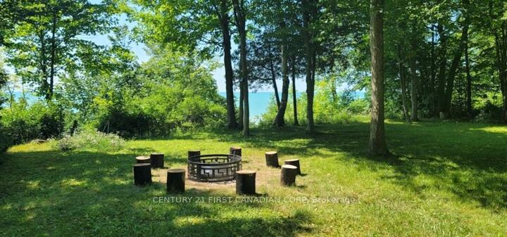 Property Photo:  75061 Elmslie Drive S  ON N0M 1G0 