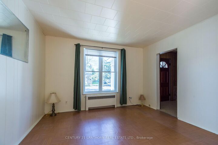 Property Photo:  23 Howard Street  ON K8P 3T1 