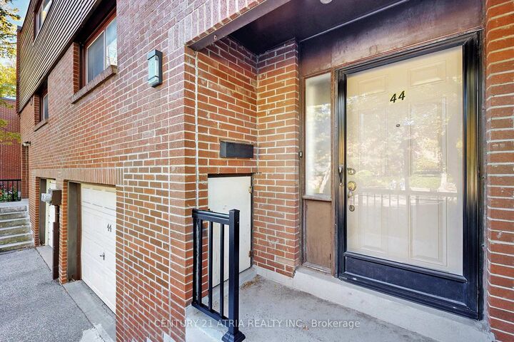 Property Photo:  44 Song Meadoway N/A  ON M2H 2T7 