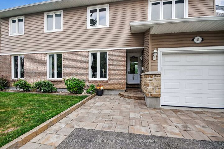 Property Photo:  61 Fieldgate Drive  ON K2J 1V3 