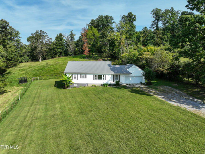 Property Photo: 1185 Kingsport Highway TN 37745
