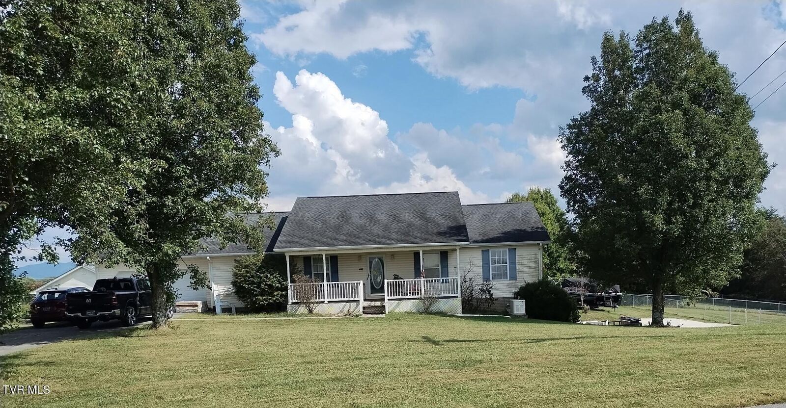 Property Photo: 450 Mount Zion Church Road TN 37659