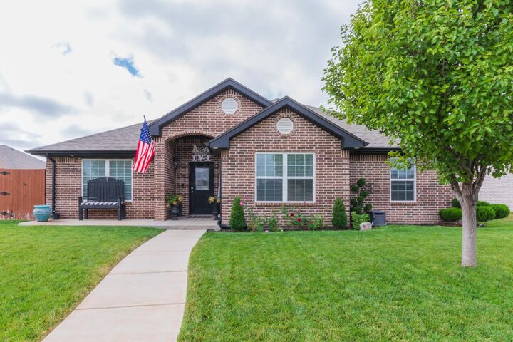 Property Photo: 2905 Spokane Avenue TX 79118-9136