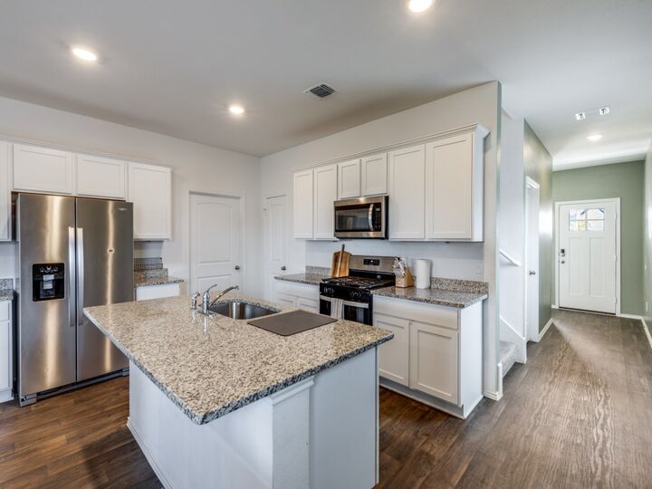 Property Photo:  543 Sandringham Loop  TX 78640 