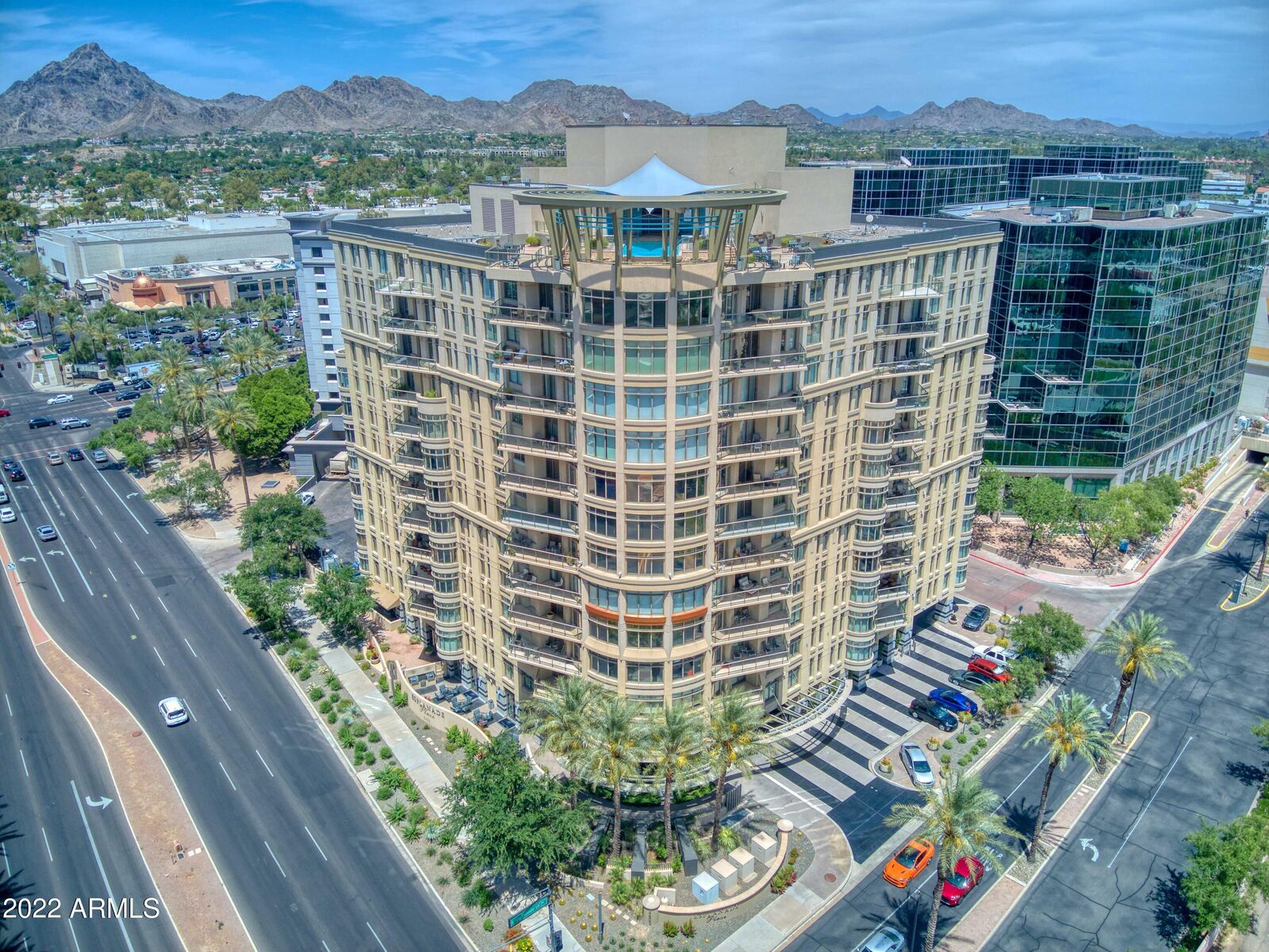Property Photo:  2402 E Esplanade Lane 204  AZ 85016 