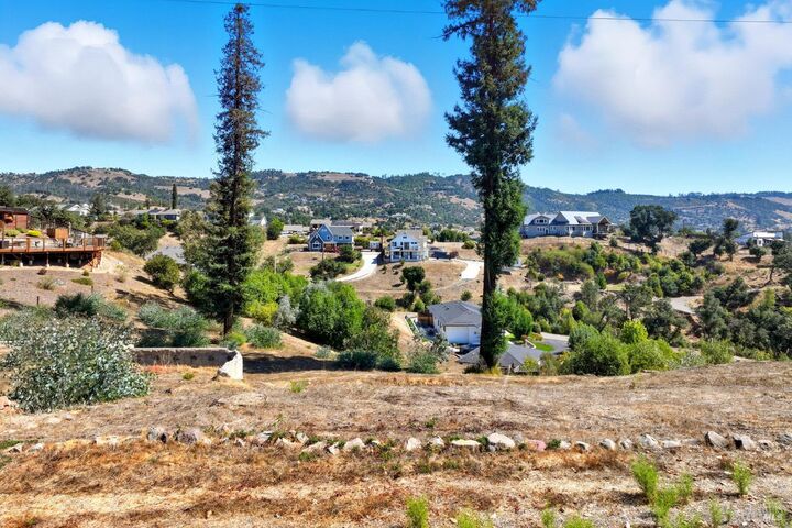 Property Photo:  1436 Lorraine Way  CA 95404 