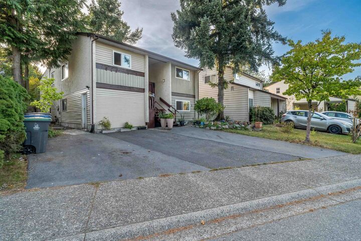 7147 129A Street  Surrey BC V3W 6T4 photo