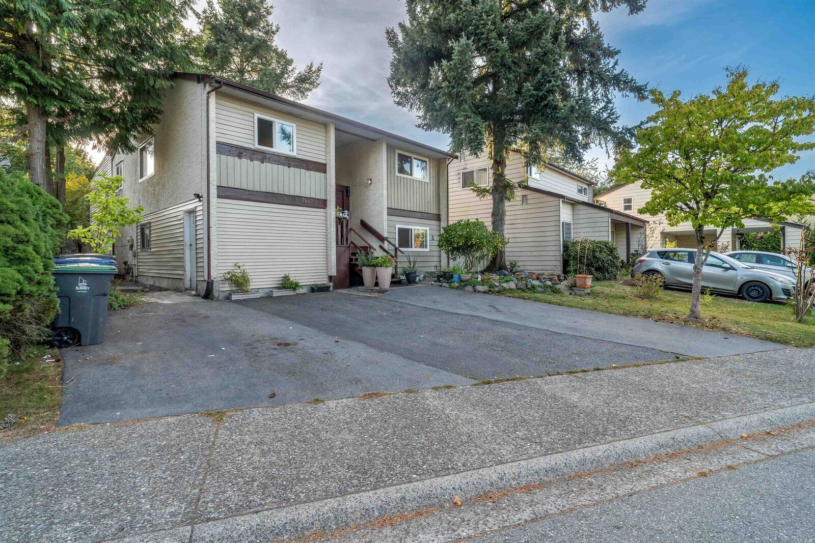Property Photo:  7147 129A Street  BC V3W 6T4 