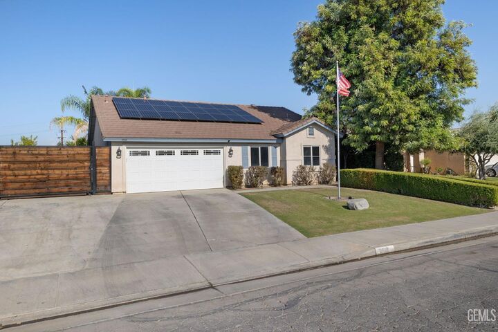 Property Photo:  5510 Stillwater Drive  CA 93313 