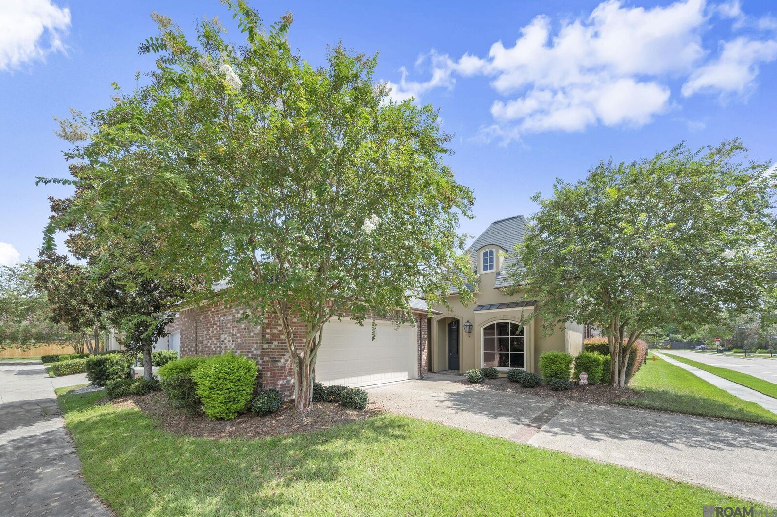 Property Photo:  5235 Lone Pine Ln  LA 70809 