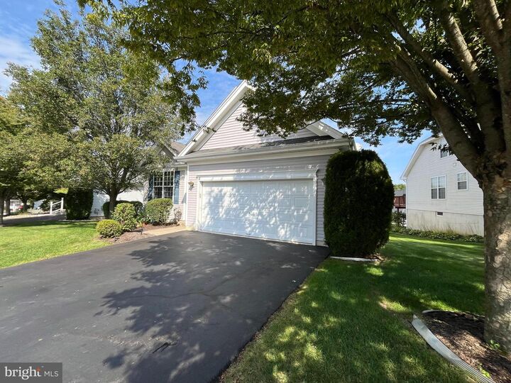 Property Photo:  13 Atrium  NJ 08620 