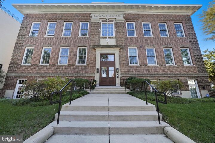Property Photo:  901 D Street NE 207  DC 20002 