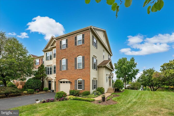 Property Photo:  44049 Florence Terrace  VA 20147 