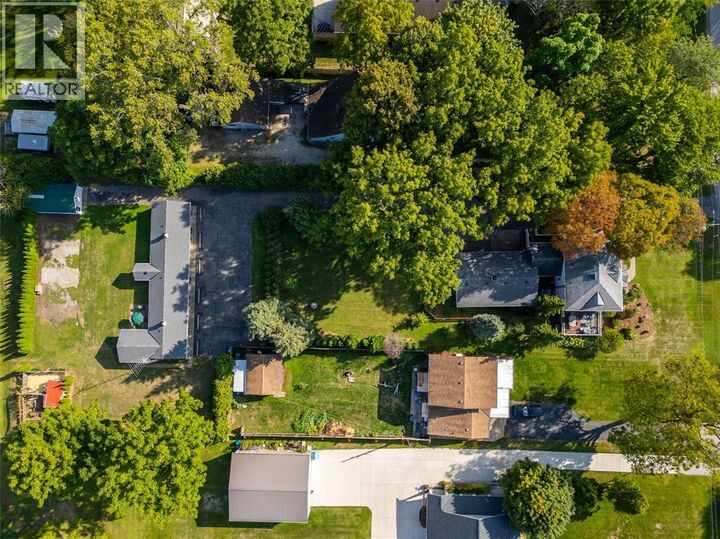 Photo de la propriété:  1738 St Clair Parkway South  ON N0N 1H0 