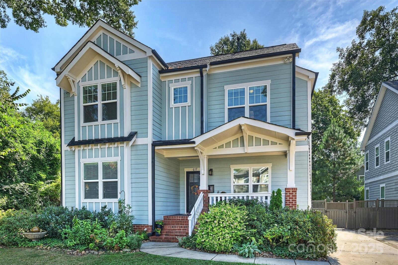 Property Photo:  617 Waco Street  NC 28204 