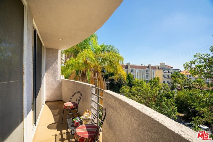 Property Photo:  11535 Rochester Ave  CA 90025 