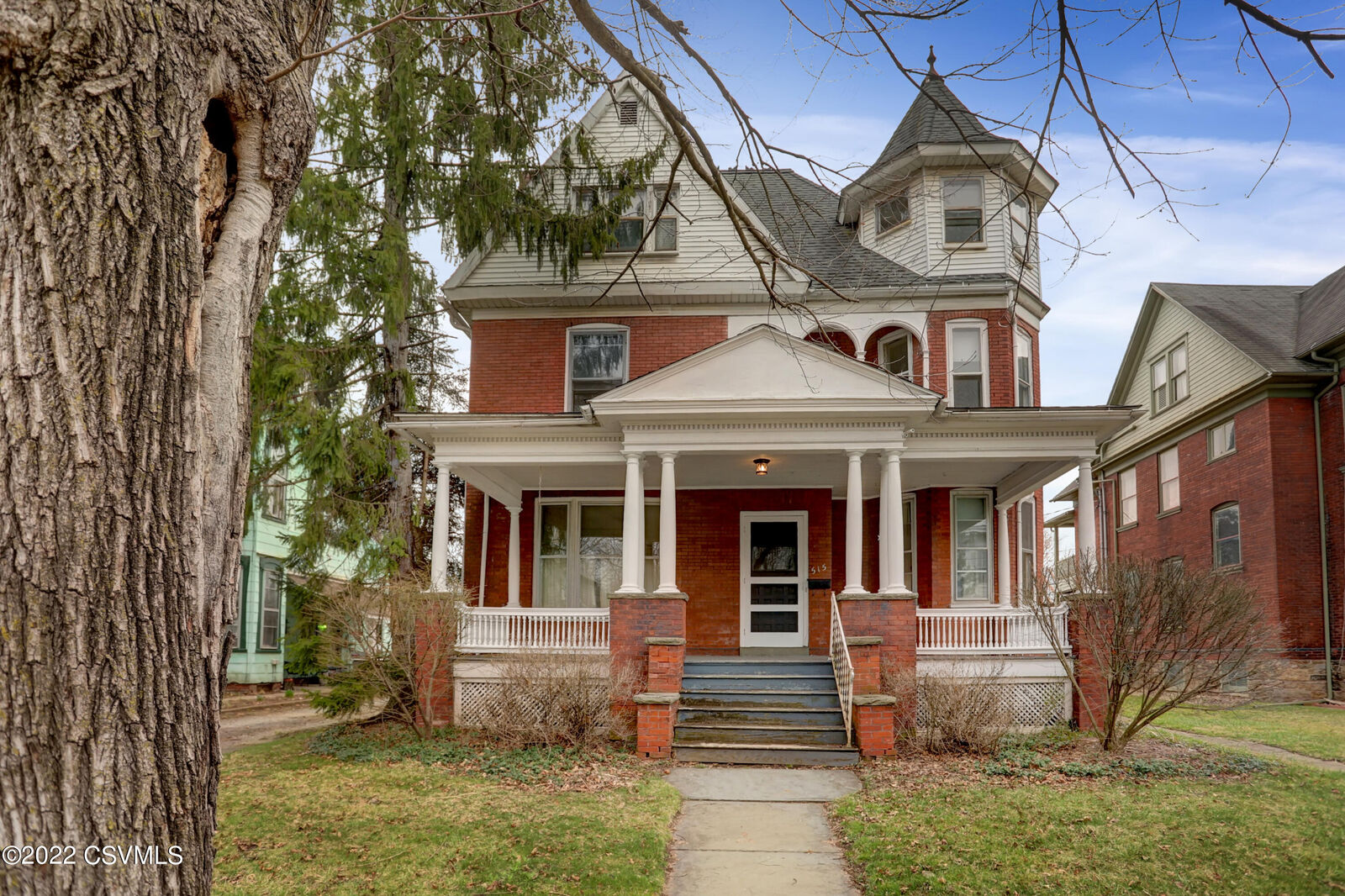 Property Photo: 513-515 N Front Street PA 17847