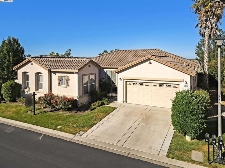 Property Photo:  604 American Falls Dr  CA 94571 