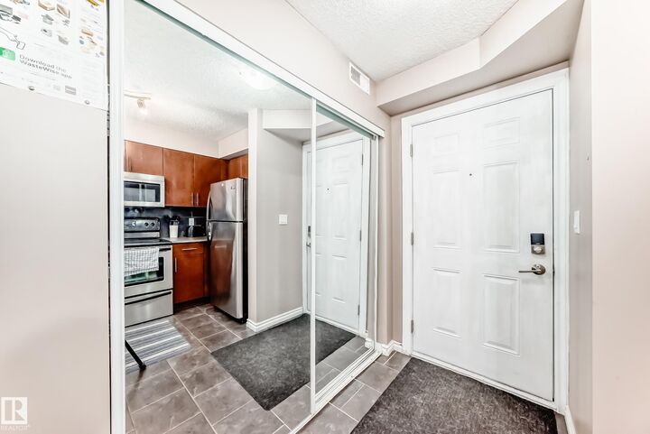 Property Photo: 10118 106 Avenue NW 104 AB T5H 0B8