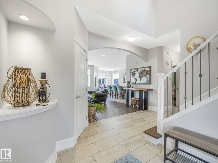 Property Photo:  7248 Essex Way  AB T8H 0L3 