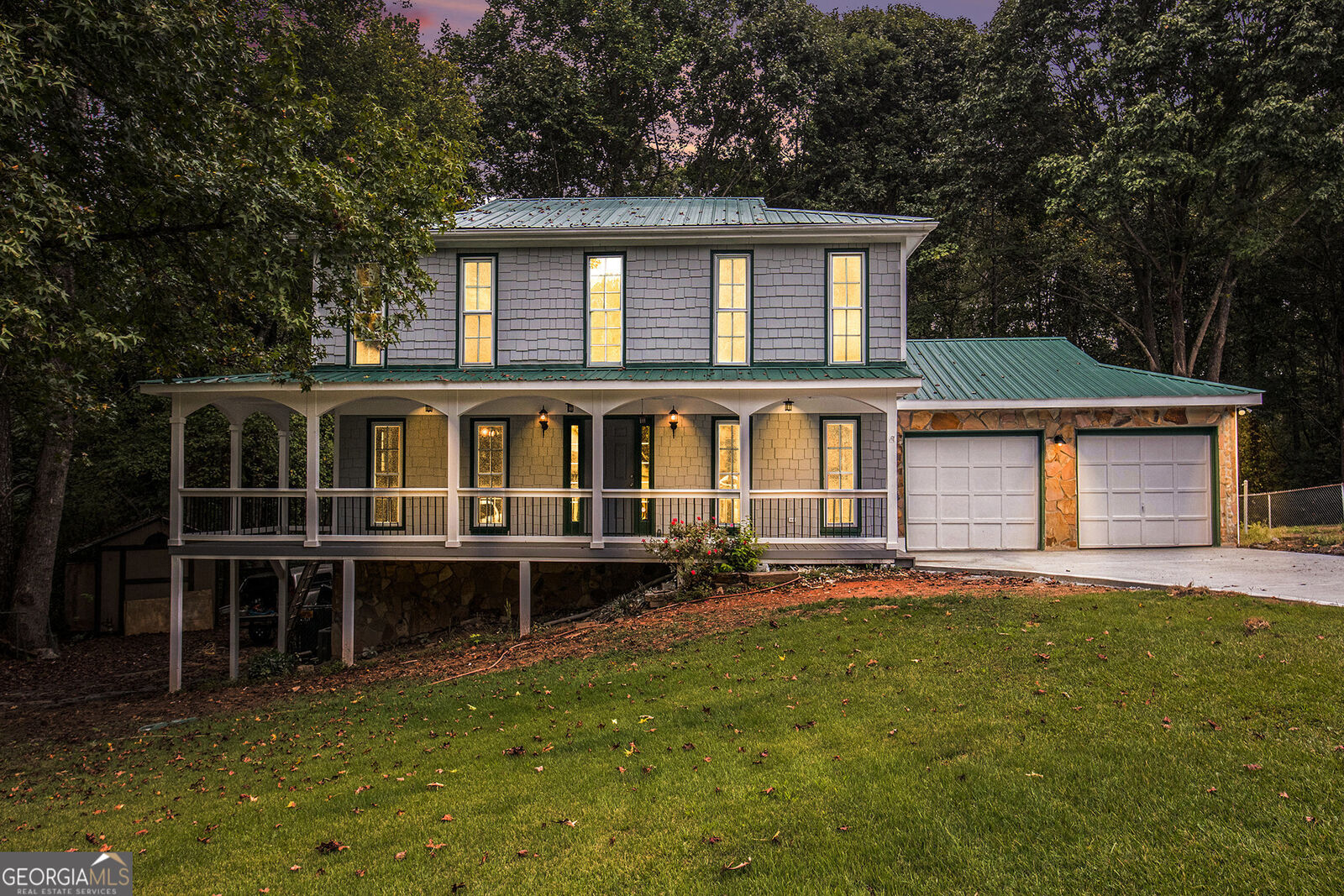 Property Photo:  1133 Willow Trace  GA 30017 