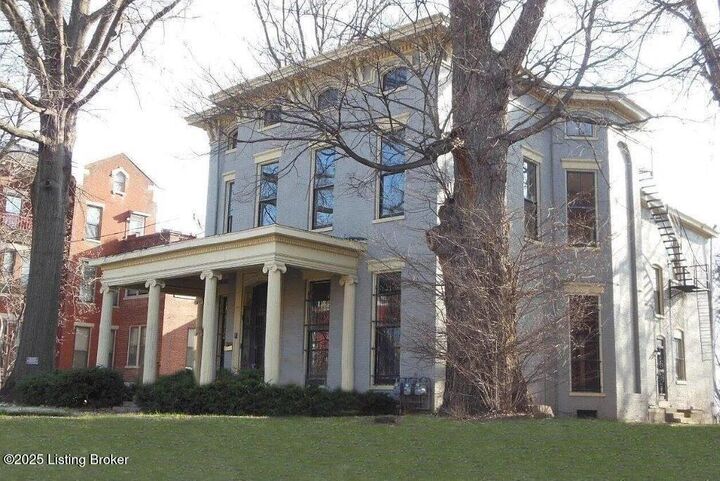 Property Photo: 1143 S 1st St KY 40203