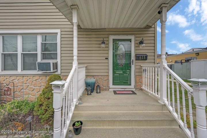 Property Photo:  615 Pittston Avenue  PA 18505 