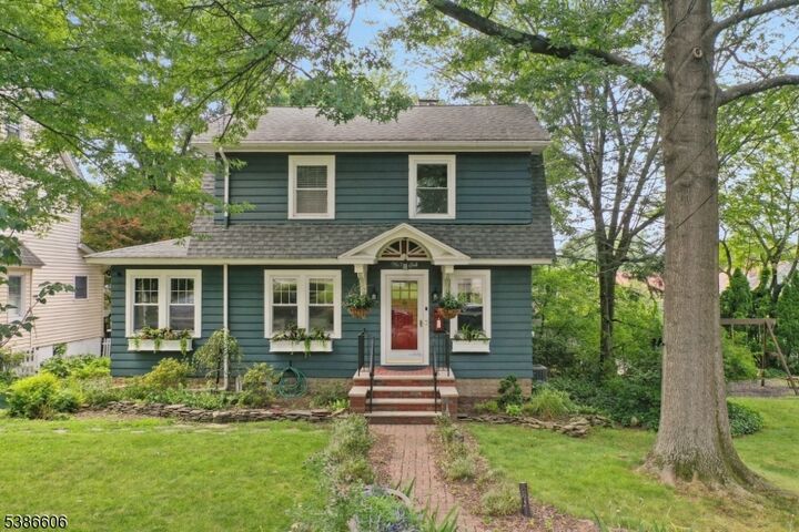 7 Suffolk Ave  Maplewood Twp. NJ 07040 photo
