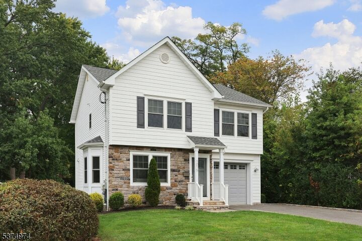 Property Photo:  1015 Columbus Ave  NJ 07090 