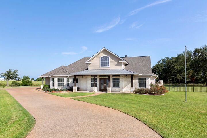 Property Photo: 416 Legendary Oaks Boulevard TX 77445