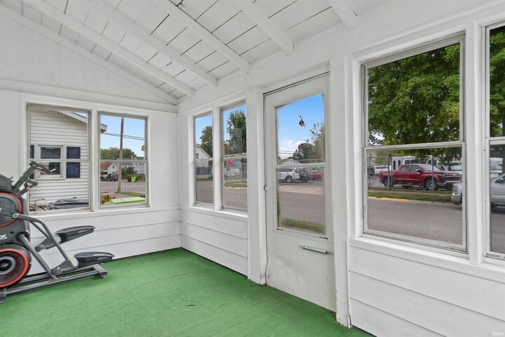 Property Photo:  1140 Superior Street  IN 46750-2931 
