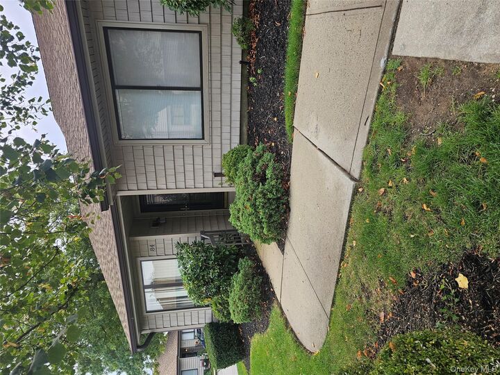 84 Stanford Court  Wantagh NY 11793 photo