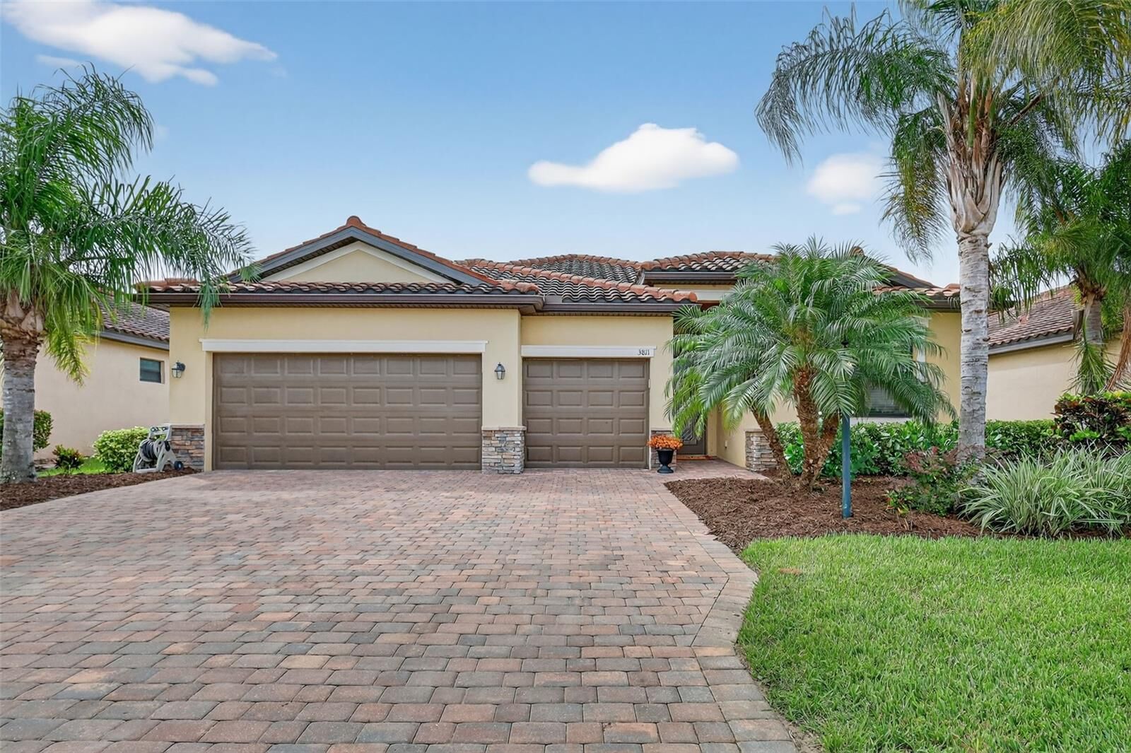 Property Photo:  3811 Scrub Creek Run  FL 34211 