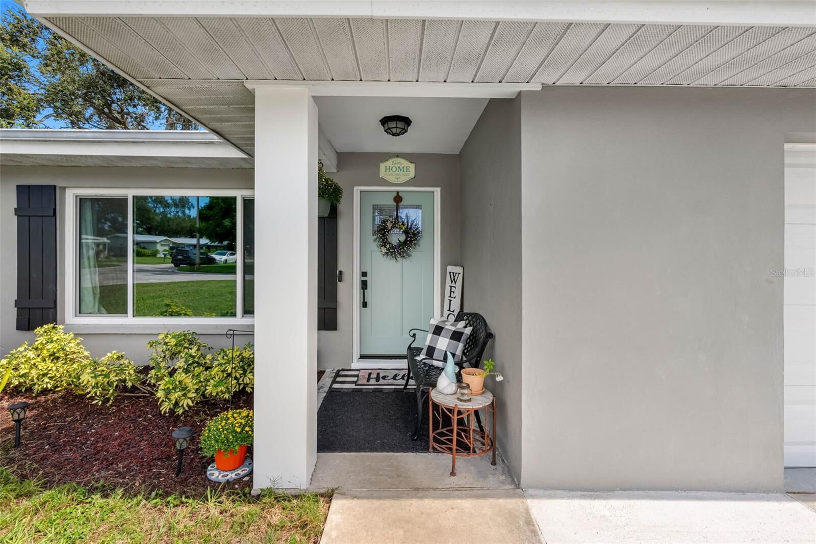 Property Photo: 237 Mineola Drive E FL 33770