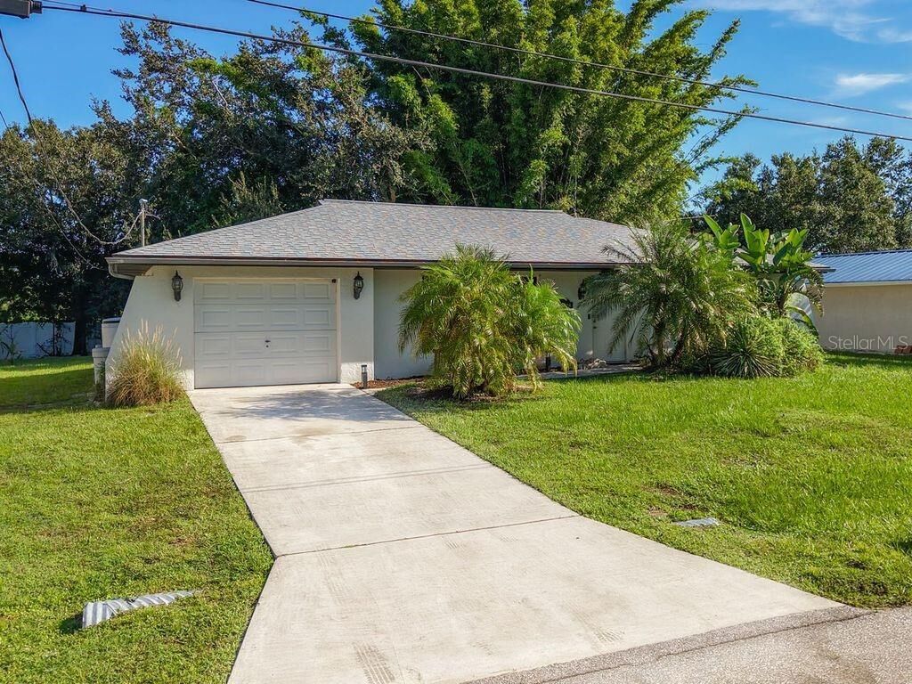 Property Photo:  28474 Coco Palm Drive  FL 33982 