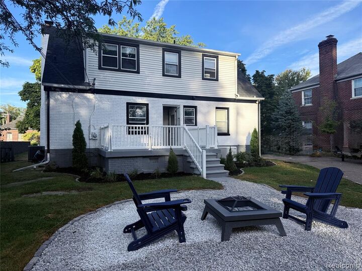 Property Photo:  1228 N Main Street  MI 48307 1115