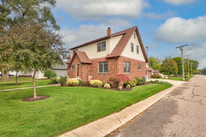 Property Photo:  9610 Saginaw Street  MI 48757 