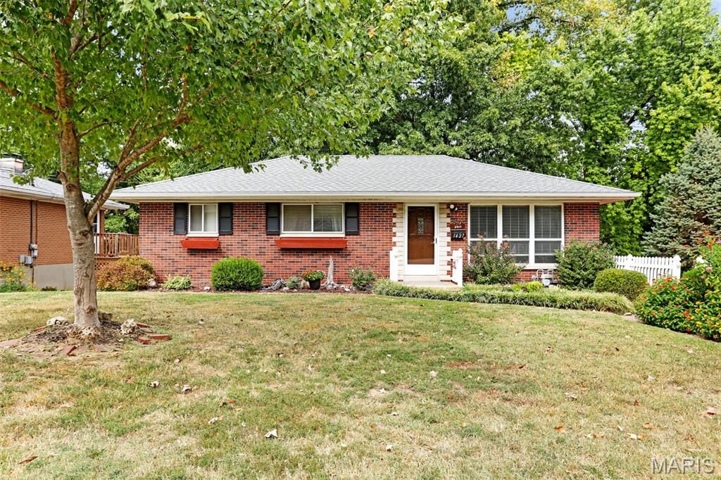 Property Photo:  1427 Ladd Avenue  IL 62025 