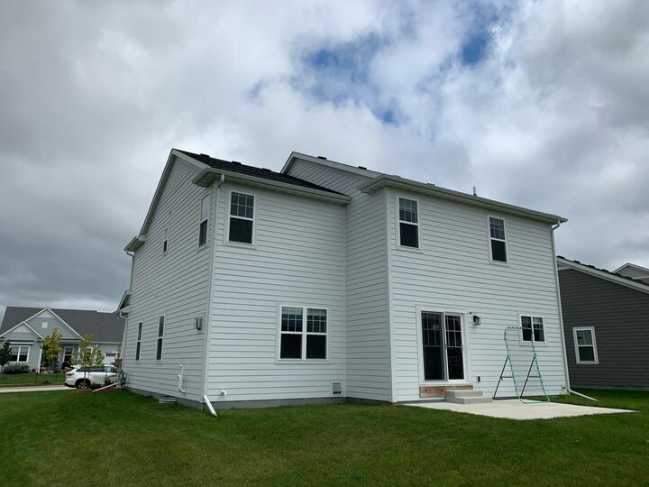 Property Photo:  N114w7191 Oakmont Dr  WI 53012 