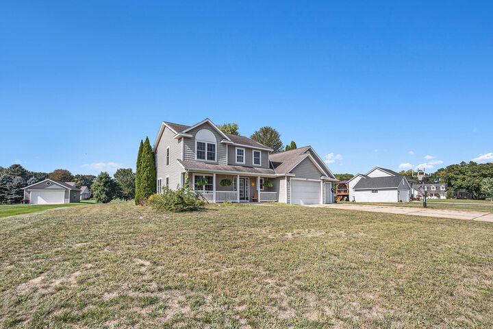 Property Photo:  4812 Green Meadow Court  MI 49419