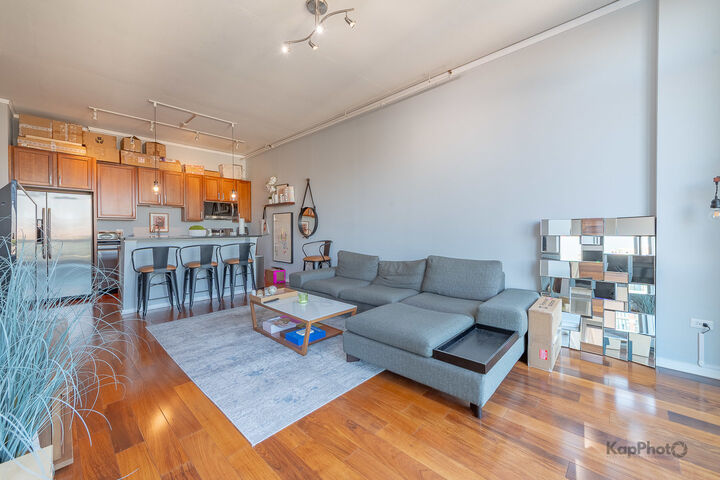 Property Photo: 1819 S Michigan Avenue 601 IL 60616