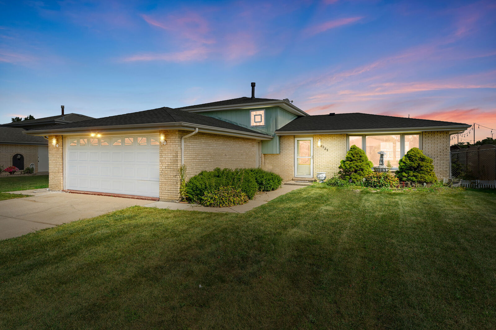 Property Photo:  8225 Beloit Avenue  IL 60455 