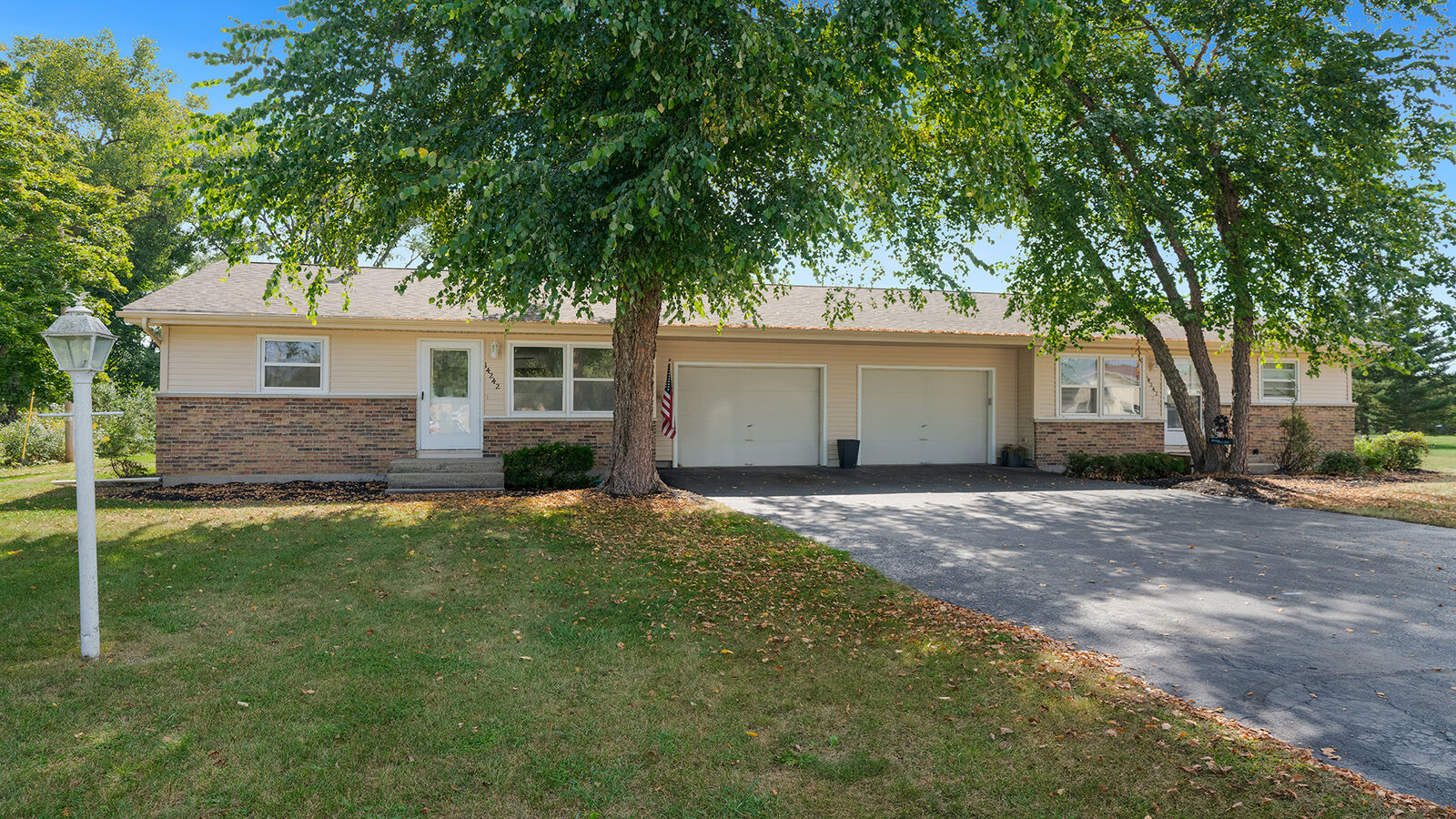Property Photo: 14242 Talcott Drive IL 61080
