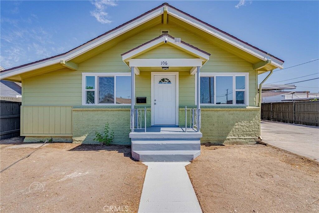 Property Photo:  106 Moneta  CA 93308 