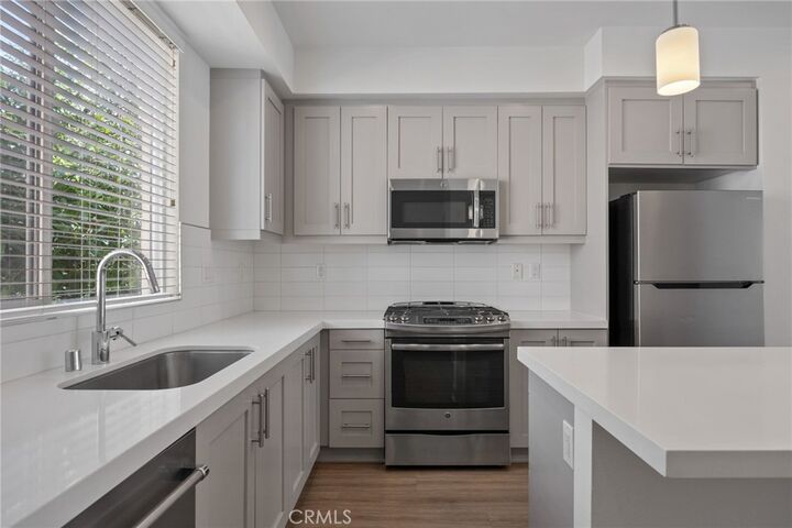 Property Photo:  10710 Toluca  CA 91602 