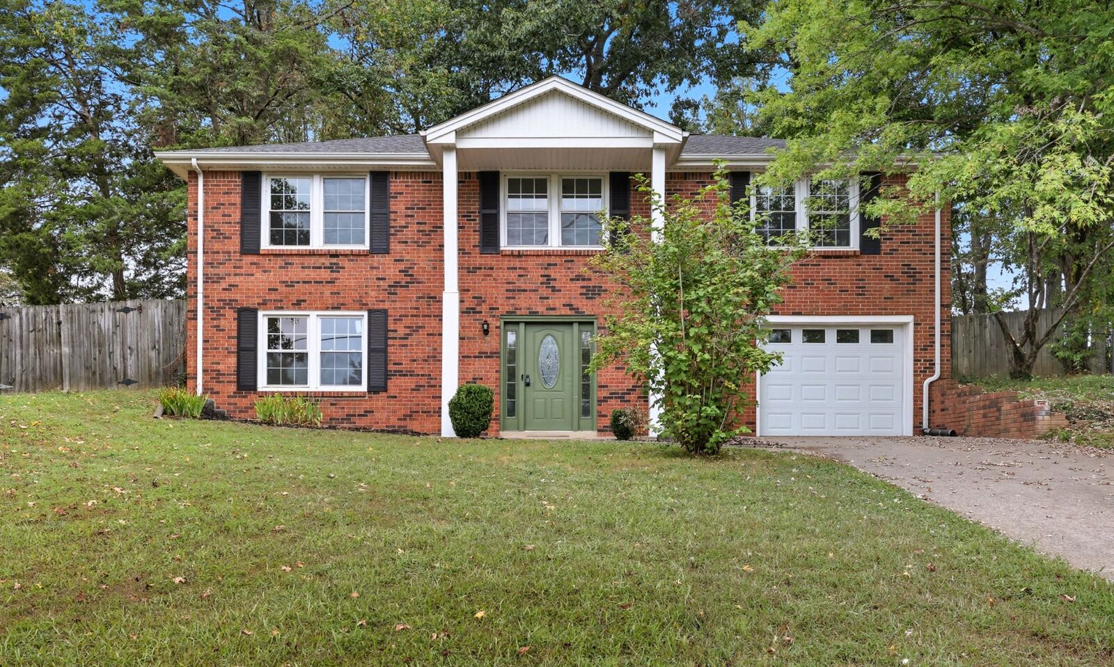 Property Photo: 347 Greenleaf Ln TN 37040