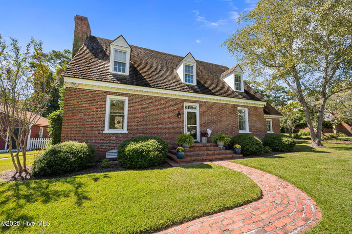 Property Photo:  661 Main Street Ext  NC 28584 