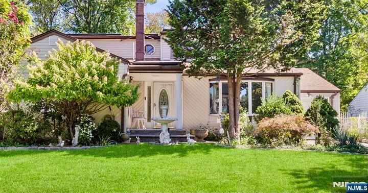 766 7th Avenue  River Edge NJ 07661 photo