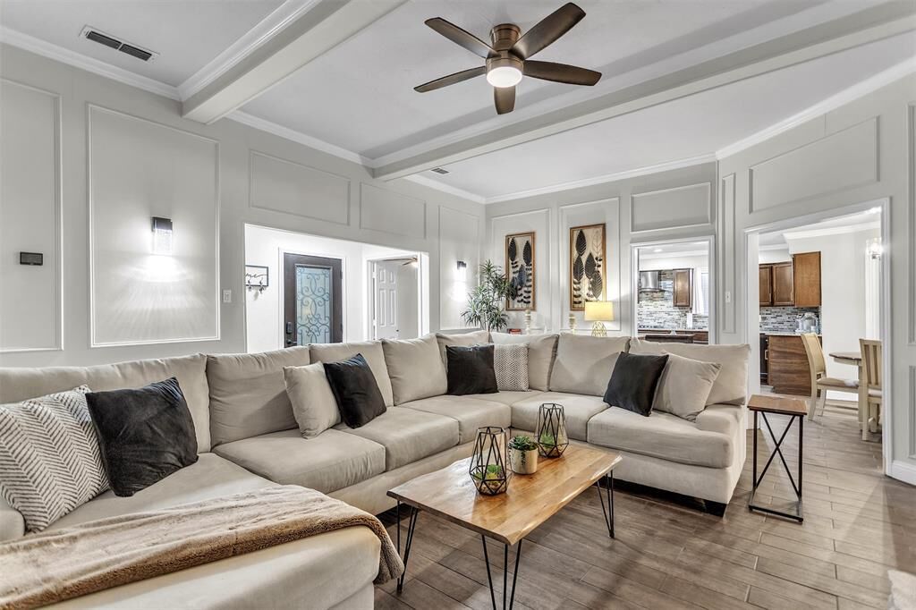 Property Photo:  1018 Gracelane Drive  TX 75115 