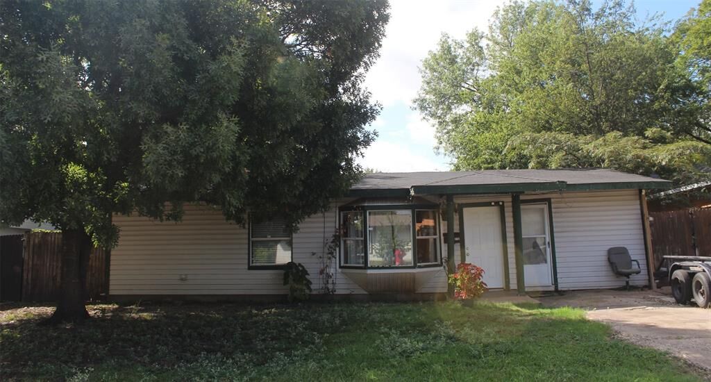 Property Photo: 216 Alto Drive TX 75040